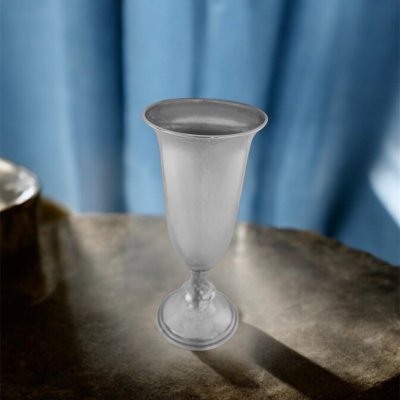 Sunumluk Gümüş Kadeh